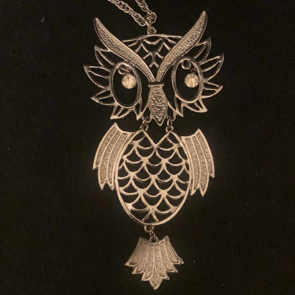 Vintage 70s Articulated Rhinestone Eyed Owl Necklace Pendant Silver-tone Chain
